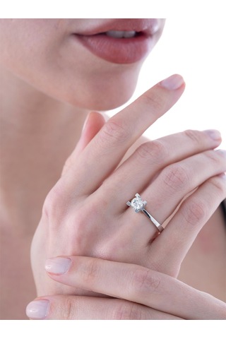 0,70 Karat E Renk Hrd Sertifikalı Tektaş Pırlanta Yüzük-805