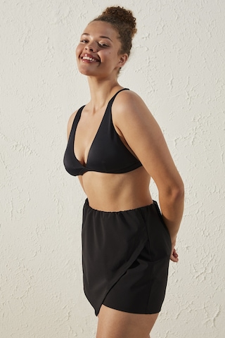 Penti Basic Deep V Siyah Bikini Üstü