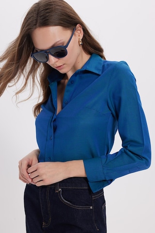 Tudors Kadın Slim Fit Dar Kesim Uzun Kollu Pamuklu Vücuda Oturan Dokulu Açık Petrol Basic Gömlek-38819 Petrol
