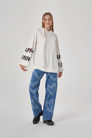 Mizalle Kolları Baskılı Ekru Sweatshirt Ekru