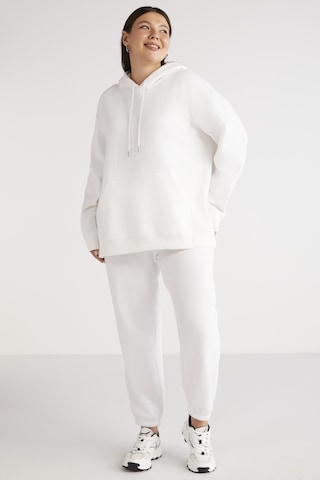 ETHIQUET TEREZABB Kadın Içi Polarlı Yumuşacık Comfort Fit Kapüşonlu Kanguru Cep Beyaz Büyük Beden Sweatshirt