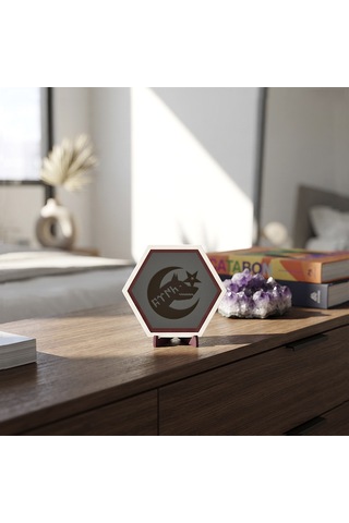 Kültürel İkonlu Göktürkçe Türk Yazısı Kurt Ve Ay Yıldız Motifli Modern Masaüstü Süsü Yaşam Alanlarınıza Şıklık 10x10 Cm, Kül Gri