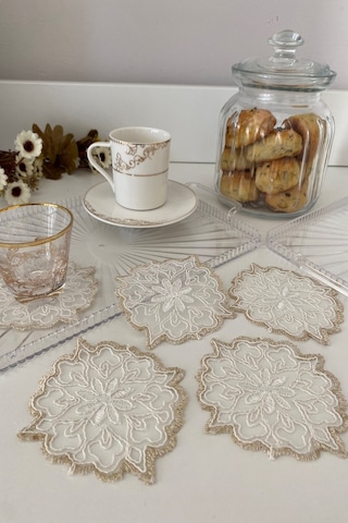 Istanblue Model 6 Adet Fincan Yanı Sunum Peçetesi - Gold Beyaz