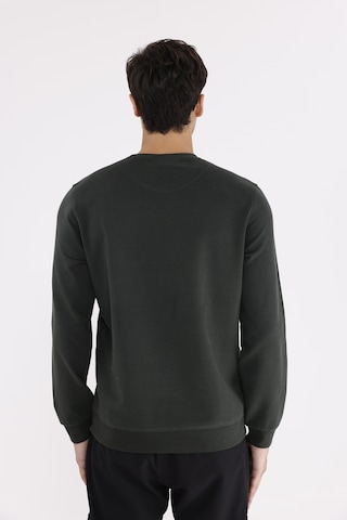 Rowinger Modal Karışımlı Yumuşak Dokulu Rahat Kalıp Esnek Kullanım Sunan Sweatshirt Haki