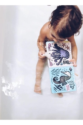 Color Me: Okyanusta Kim Var Banyo Resimli Oyun Kitabı