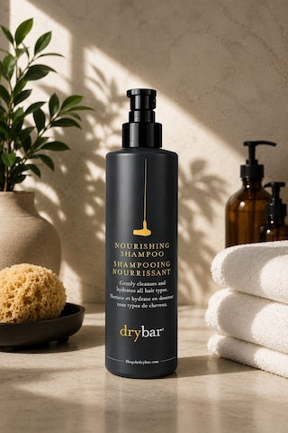 Drybar Nourishing Shampoo Besleyici Ve Nemlendirici Şampuan 360 Ml Tüm Saç Tipleri İçin Günlük Bakım