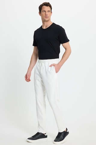 Tudors Erkek Regular Fit Klasik Kesim Beli Lastikli Bağcıklı Koyu Beyaz Jogger Pantolon-41787 Beyaz