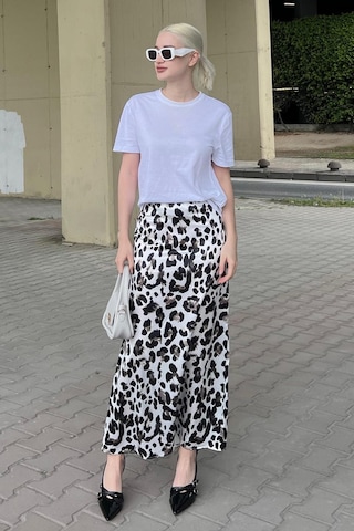 Madmext Beyaz Leopar Desenli Midi Boy Saten Etek Mg2079 Beyaz