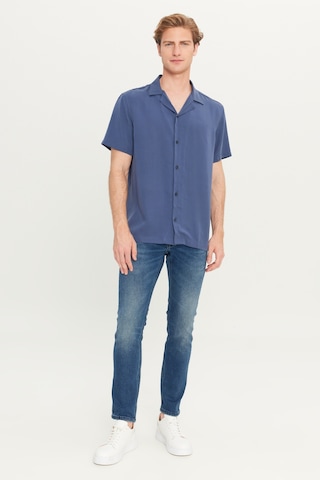 Wrangler Relaxed Fit Geniş Kesim Yumuşak Dokulu Lacivert Gömlek Navy