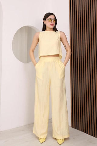Famoda Sarı Sırtı Çapraz Bağcıklı Crop Bluz & Yüksek Bel Palazzo Pantolon Alt Üst Takım