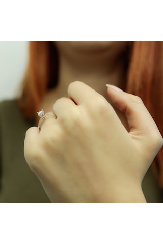 Lova F Renk 0,40 Karat Pırlanta Tektaş Yüzük - Hrd - 1030055
