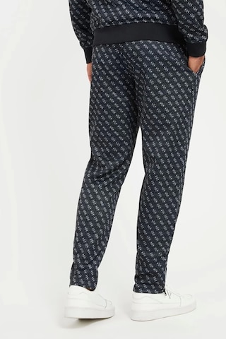 Guess Erkek Tamamı Logolu Jogger Pantolon Siyah