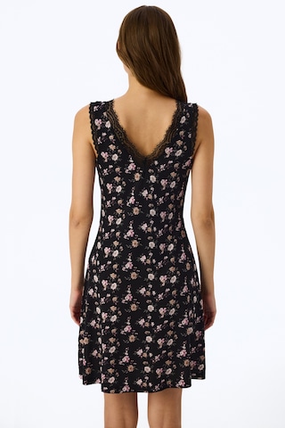 Penti Siyah Floral Dream Gecelik