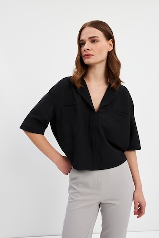 Stella Pulvis Siyah Kısa Kol Cepli Bluz Siyah