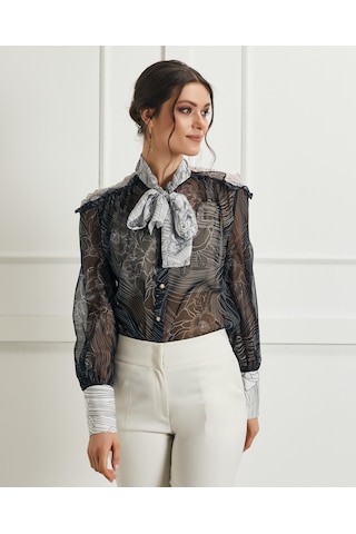 Fular Yaka Detaylı Transparan Desenli Gömlek Feminen Ve Şık Tasarım Siyah