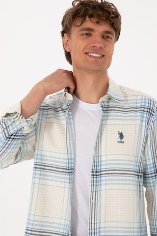 U.S. Polo Assn. Erkek Açık Mavi Ekoseli Uzun Kollu Krem Gömlek 50316632-VR256