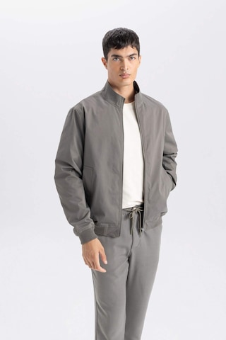 DeFacto Slim Fit Dar Kesim Dik Yaka Fermuarlı Mont D7338AX25SPKH464