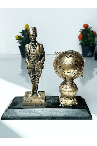 Atatürk Ve Dünya Küresi Figürü Dekoratif Anı Ve Masa Üstü Biblo