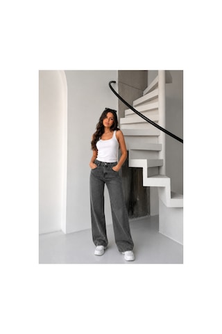 Kene Jeans Kar Siyah Arka Cep Nakışlı Kemer Tokalı Boru Paça Pantolon Jeans Siyah
