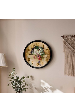 Sevimli Yavru Kediler Tasarımlı Dekoratif Duvar Saati 28 Cm Sessiz Mekanizma Çok Renkli 85137606
