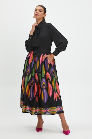 Kadın Desenli Midi Boy Etek - Canlı Renkli İşlemelerle Özel Gün Ve Günlük Kombinler İçin Şık Tasarım Siyah