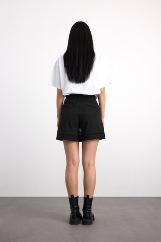 40406-09055 Kadın Gabardin Şort 40406-09055 Siyah