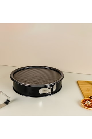 Guardini Kelepçeli Kek Kalıbı Siyah 28 Cm Renkli