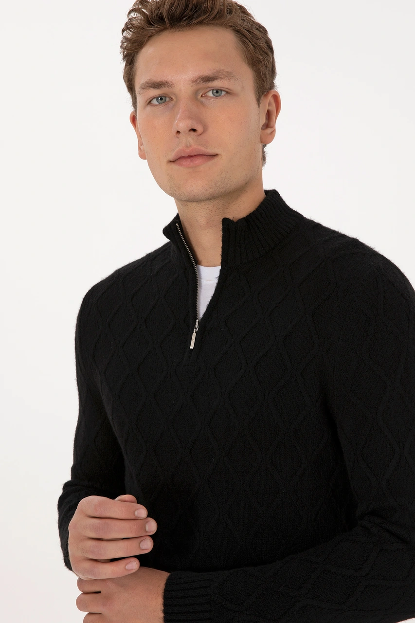 U.S. Polo Assn. Erkek Regular Fit Yarım Fermuarlı Desenli Siyah Kazak 50315035-VR046
