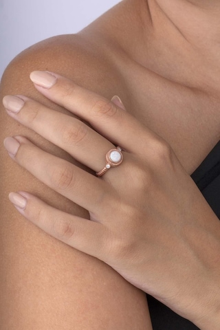 Gümüş Pazarım Beyaz Opal Taşlı Ayarlamalı 925 Ayar Gümüş Kadın Yüzük Altın - Gümüş