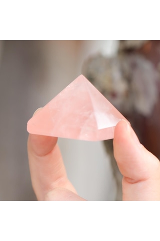 Pembe Kuvars Taşı Piramit Aşk Taşı