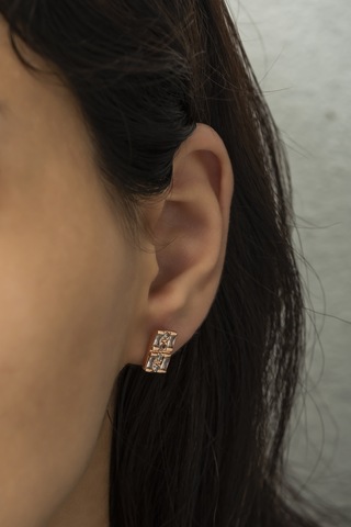 Rose Kaplama Baget Taşlı Çivili Kadın Küpe Rose Gold