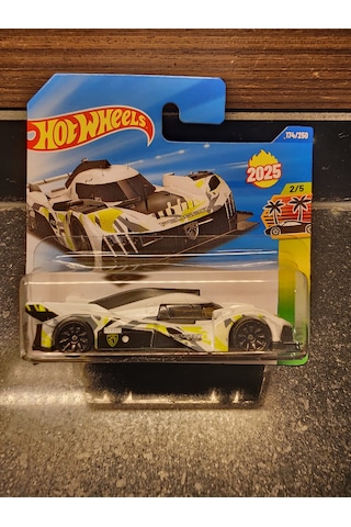 Hot Wheels 1/64 Peugeot 9x8 Hypercar