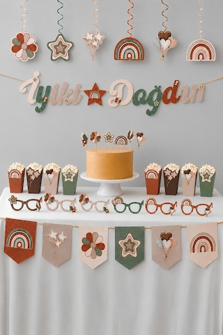 Retro Temalı Doğum Günü Parti Seti İyi Ki Doğdun Banner, Tavan Sarkıt, Gözlük, Pasta Süsü Ve Mısır Kutusu Krem