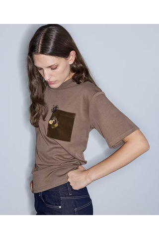 İpekyol Kontrast Cepli Aplikeli Kahverengi Kadın T-shirt Iw6260070176