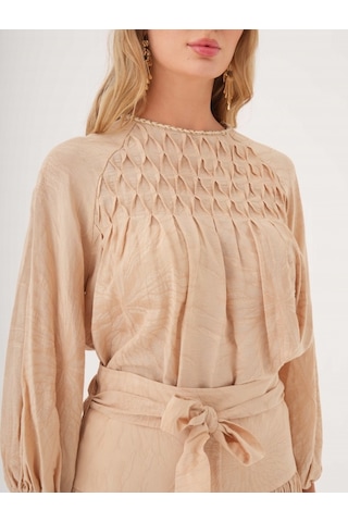 Büzgü Detaylı Kuşaklı Viskon Ve Keten Karışımlı Bluz Bej