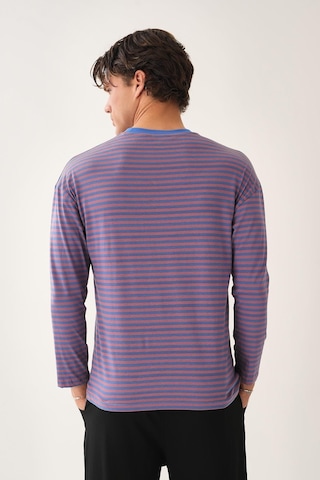 Cep Detaylı Çizgili T-shirt Mavi