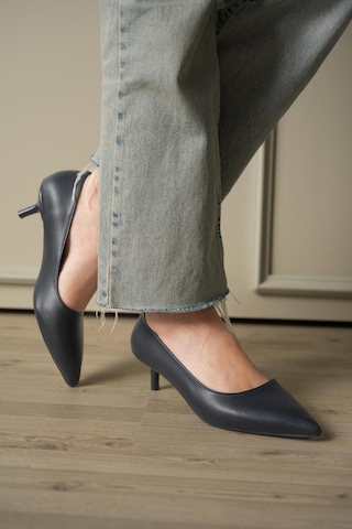 Esatsani Lacivert Deri Sivri Burun Alçak Topuk 4 Cm Stiletto Dores Kadın Ayakkabı Lacivert Deri