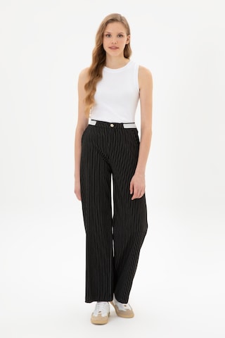 U.S. Polo Assn. Kadın Siyah Çizgili Loose Fit Kanvas Pantolon 50317169-VR046
