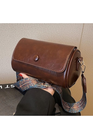 Novahub Siyah Retro Küçük Kadın Çantası, 20x11x11cm, Geniş Bant Tek Omuz Askılı, Yeni Moda Bahar Çanta, Popüler Silindir Tasarım Siyah