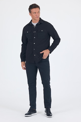 İmza Çizgili Desen Gofreli Ayaklı Gömlek Yaka Astarsız Esnek Comfort Fit Mont 1007250117 Siyah
