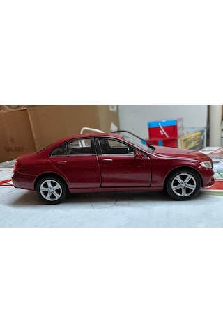 Oyuncak Metal Model Araba 1/36 Çek Bırak Mercedes Benz E Class Kırmızı