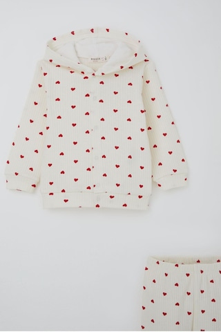 Breeze Kız Bebek Bodyli 3 Lü Takım Kalp Desenli Önden Çıtçıtlı 4 Ay-1 Yaş, Krem