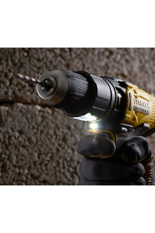 Stanley Fatmax SCD711C2K 18V 1.5AH V20 Li-Ion Çift Akülü Darbeli Matkap