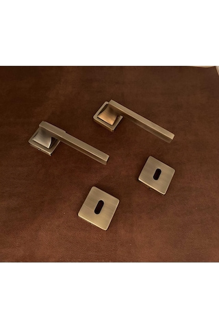 Karo Mat Antik Sarı Kare Rozetli Zamak Oda Kapı Kolu 1 Takım