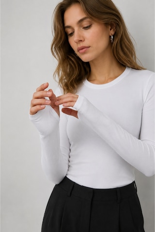 Luminur Uzun Kol Parmak Detaylı Sıfır Yaka Body Beyaz
