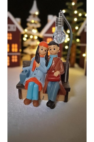 Çok Şık Hediyelik Oturan Çift Biblo Süs 17 14 Cm Boyut