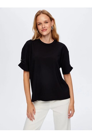 Faik Sönmez Kolları Taş Detaylı Yuvarlak Yaka Kadın T-shirt W26tsh088 Siyah