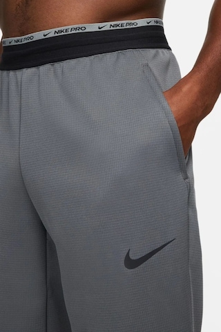 Nike Training Pro Sphere Therma Fit Jogger Fermuar Cepli Erkek Eşofman Altı Gri Gri