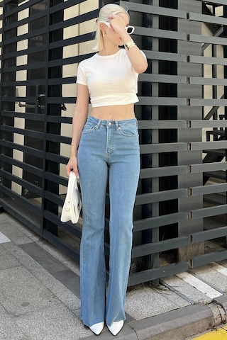 Açık Mavi Yırtmaçlı Likralı Çan Paça Jean Pantolon Mg1518