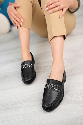 Aymood Kadın Siyah Cilt Zincir Tokalı Kalın Taban Pu Deri Günlük Klasik Topuklu Loafer Makosen Ayakk Siyah